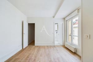 Picture of listing #330696285. Appartment for sale in Paris