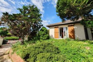 Picture of listing #330700730. House for sale in Les Noës-près-Troyes
