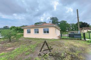 Thumbnail of property #330706761. Click for details