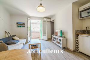 Picture of listing #330707830. Appartment for sale in Marseille