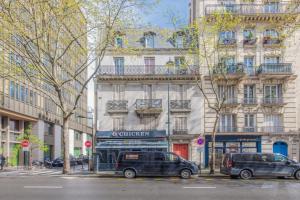 Picture of listing #330713671. Building for sale in Clichy
