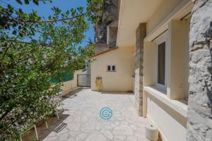 Picture of listing #330728364. Appartment for sale in Marseille