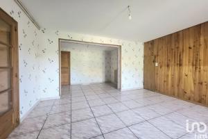 Thumbnail of property #330731641. Click for details