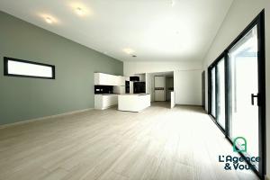 Thumbnail of property #330740532. Click for details