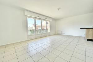 Thumbnail of property #330743050. Click for details