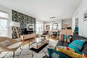 Picture of listing #330743416. Appartment for sale in Paris