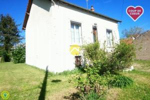 Picture of listing #330743578. House for sale in Saint-Amand-Montrond