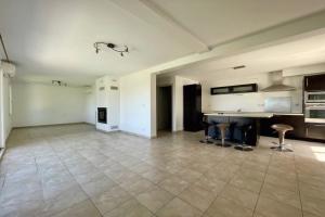 Thumbnail of property #330744263. Click for details