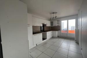 Picture of listing #330744997. Appartment for sale in Clermont-Ferrand