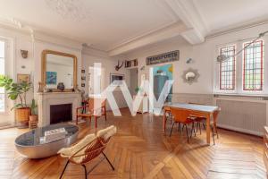 Picture of listing #330747343. Appartment for sale in Paris