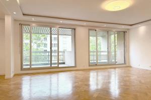 Picture of listing #330747964. Appartment for sale in Paris