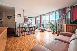 Picture of listing #330750883. Appartment for sale in Paris