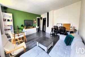 Picture of listing #330754079. Appartment for sale in Vitry-sur-Seine