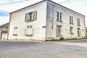 Picture of listing #330755638. Building for sale in Chaumes-en-Brie
