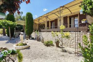 Picture of listing #330759658. House for sale in Uzès
