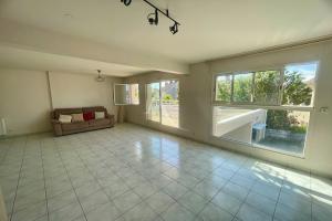 Thumbnail of property #330763377. Click for details