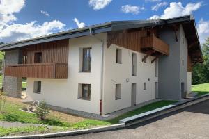 Picture of listing #330769612. Appartment for sale in Combloux