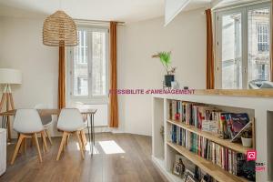 Picture of listing #330772626. Appartment for sale in Marseille