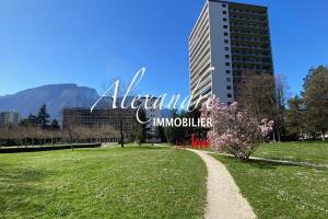 Picture of listing #330774867. Appartment for sale in Saint-Égrève