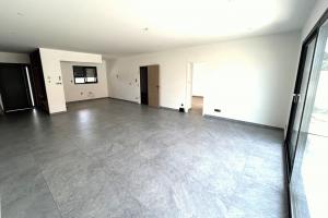 Thumbnail of property #330776494. Click for details