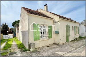 Picture of listing #330800043. House for sale in Le Château-d'Oléron