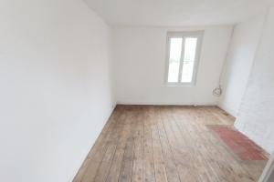 Thumbnail of property #330800857. Click for details