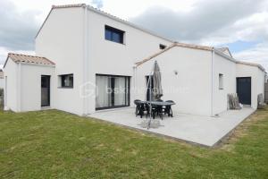 Picture of listing #330820369. House for sale in La Chevrolière