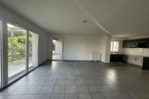 Thumbnail of property #330821097. Click for details