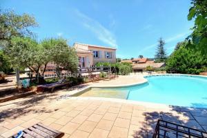 Picture of listing #330835559. House for sale in Uzès