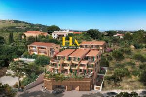 Picture of listing #330852435. Appartment for sale in Collioure