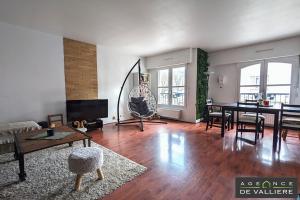 Picture of listing #330856659. Appartment for sale in Rueil-Malmaison