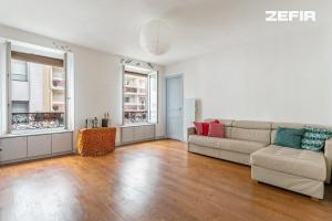 Picture of listing #330856791. Appartment for sale in Paris