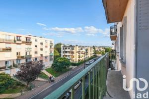 Picture of listing #330861465. Appartment for sale in Rueil-Malmaison