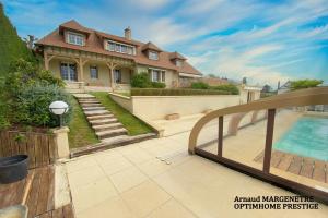 Picture of listing #330871007. House for sale in Trouville-sur-Mer