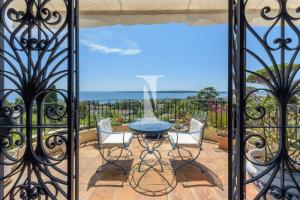 Picture of listing #330874665. House for sale in Cannes