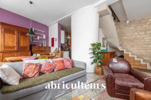 Picture of listing #330878660. Appartment for sale in Paris