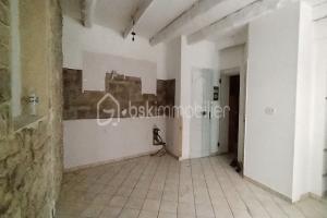 Photo de l'annonce nº 330884361. Bâtiment à vendre sur Nîmes