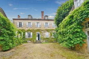 Picture of listing #330892392. House for sale in Bourbon-Lancy