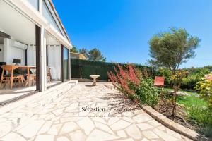 Picture of listing #330892401. House for sale in Le Castellet