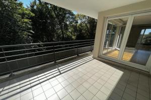 Thumbnail of property #330892425. Click for details