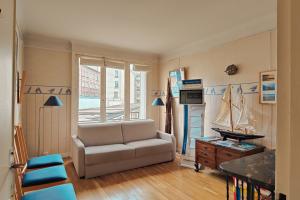 Picture of listing #330894832. Appartment for sale in Paris