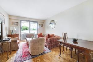 Picture of listing #330899892. Appartment for sale in Paris
