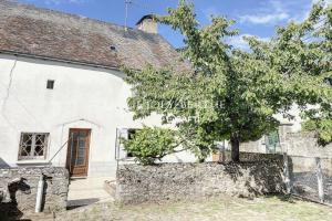 Picture of listing #330905313. House for sale in Cossé-en-Champagne