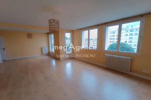 Picture of listing #330916393. Appartment for sale in Cholet