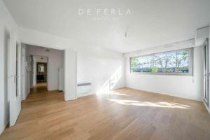Picture of listing #330918099. Appartment for sale in Paris