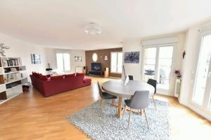 Picture of listing #330919125. Appartment for sale in Le Plessis-Robinson