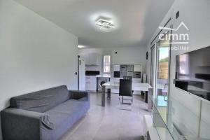 Picture of listing #330925193. Appartment for sale in Sallanches