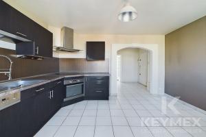 Picture of listing #330927396. Appartment for sale in Marseille
