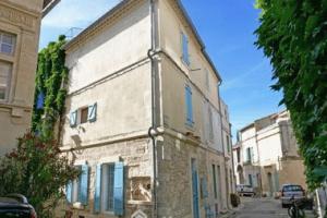 Picture of listing #330933490. House for sale in Arles