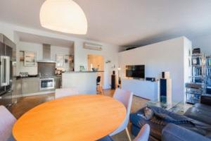 Picture of listing #330938766. Appartment for sale in Marseille